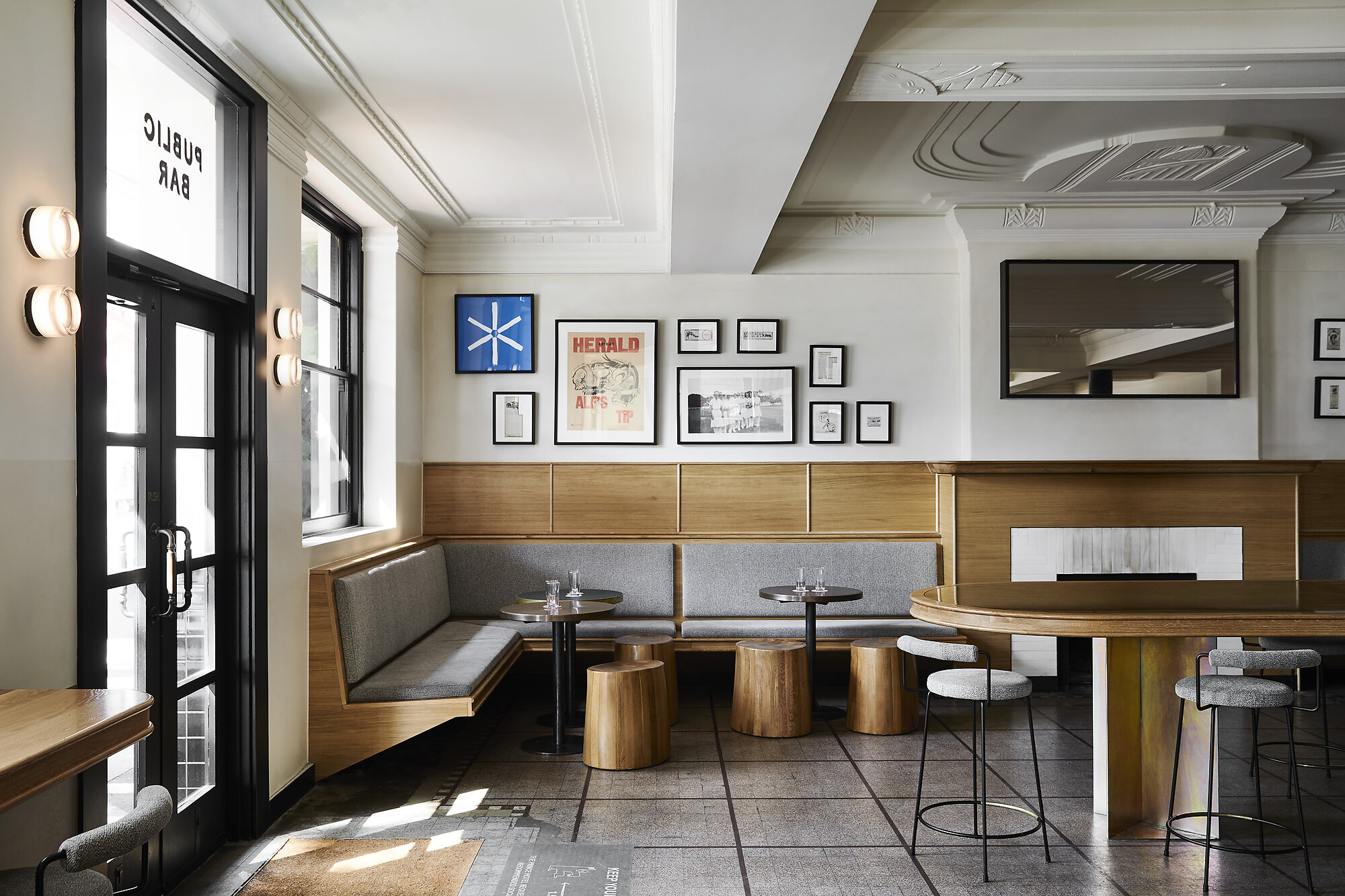 Interior photograph of Prince Public Bar by Sharyn Cairns